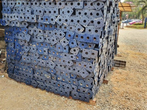 เสาค้ำยัน (ป๊อป)